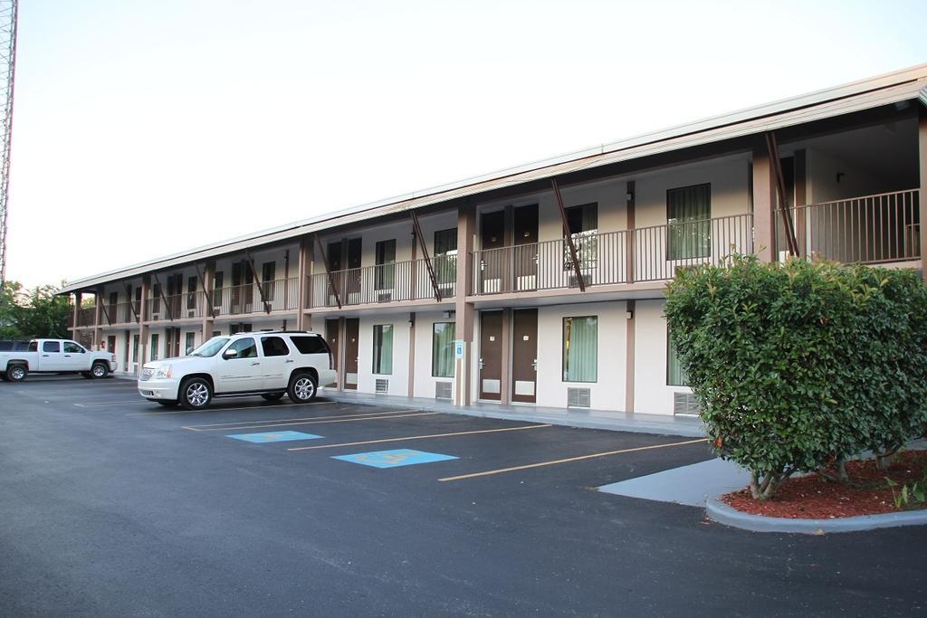 Shelbyville Inn - Shelbyville, Tn 37160 Exterior photo